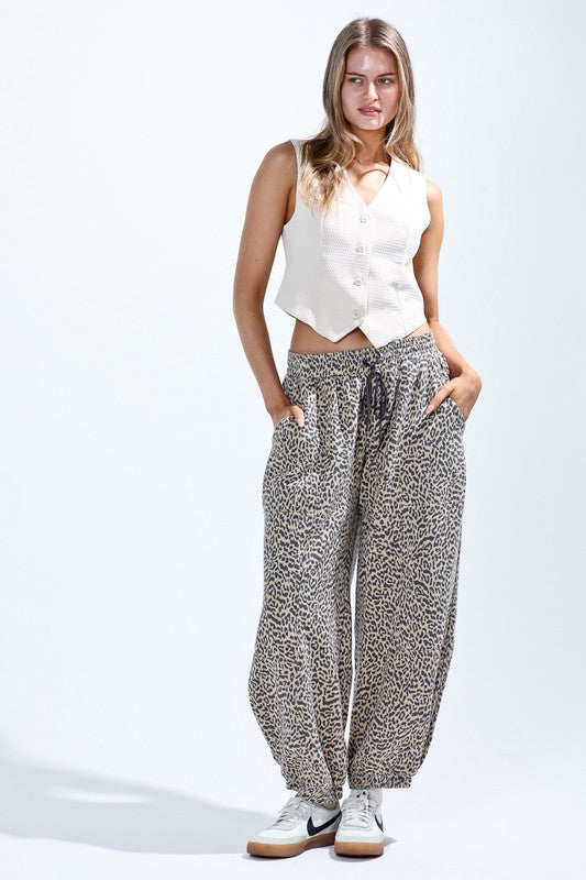 Bella Leopard Sweatpants