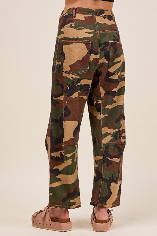 Camouflage Barrel Jeans